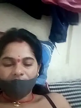 Snapshot of JULEE-740 chatting on October 18, 3:42 am JULEE-740 online show from October 18, 3:42 am