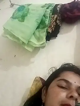 Snapshot of JULEE-740 chatting on October 27, 12:47 am JULEE-740 online show from October 27, 12:47 am