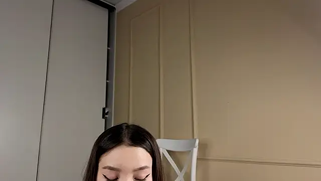 yayongg online show from October 1, 1:17 pm