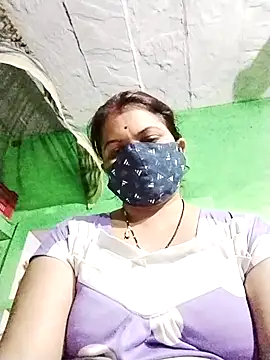 Rajnee33A online show from October 31, 7:59 pm