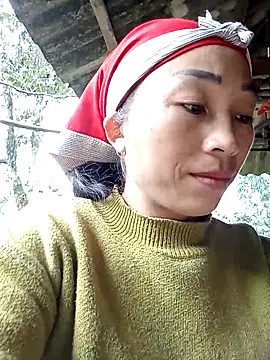 Snapshot of lucybaby00 chatting on November 17, 1:44 am lucybaby00 online show from November 17, 1:44 am