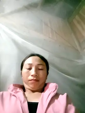 Snapshot of lucybaby00 chatting on November 18, 10:25 pm lucybaby00 online show from November 18, 10:25 pm