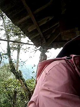 Snapshot of lucybaby00 chatting on November 22, 6:34 am lucybaby00 online show from November 22, 6:34 am