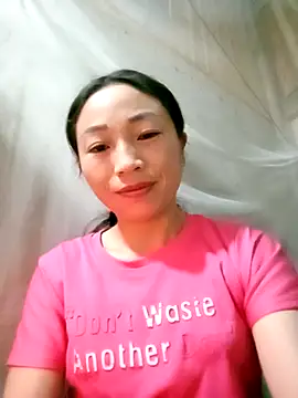 Snapshot of lucybaby00 chatting on November 25, 7:47 pm lucybaby00 online show from November 25, 7:47 pm