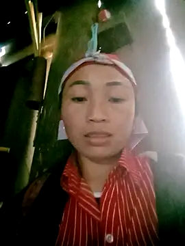 Snapshot of lucybaby00 chatting on December 16, 4:06 am lucybaby00 online show from December 16, 4:06 am