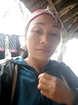 Snapshot of lucybaby00 chatting on December 20, 7:15 am lucybaby00 online show from December 20, 7:15 am