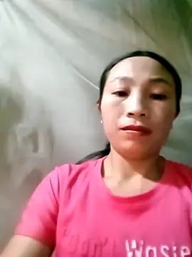 Snapshot of lucybaby00 chatting on December 21, 2:35 pm lucybaby00 online show from December 21, 2:35 pm