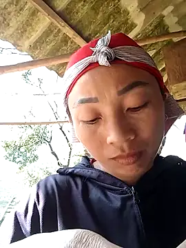 Snapshot of lucybaby00 chatting on December 22, 4:09 am lucybaby00 online show from December 22, 4:09 am