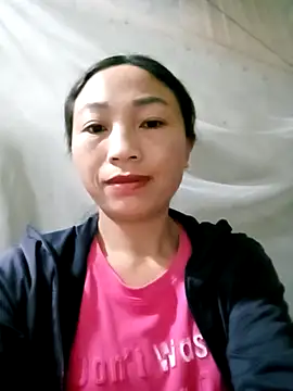 Snapshot of lucybaby00 chatting on December 22, 9:34 pm lucybaby00 online show from December 22, 9:34 pm