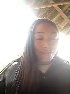 Snapshot of lucybaby00 chatting on January 9, 9:23 am lucybaby00 online show from January 9, 9:23 am