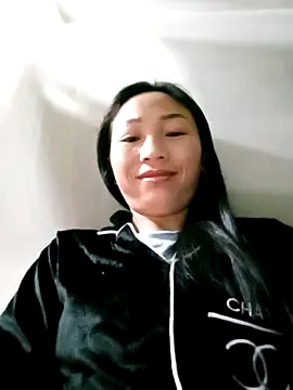 Snapshot of lucybaby00 chatting on February 4, 10:47 pm lucybaby00 online show from February 4, 10:47 pm