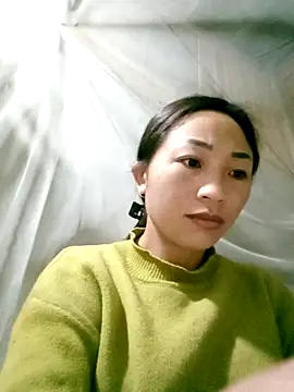 Snapshot of lucybaby00 chatting on February 6, 11:19 pm lucybaby00 online show from February 6, 11:19 pm