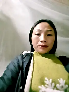 Snapshot of lucybaby00 chatting on February 8, 1:14 pm lucybaby00 online show from February 8, 1:14 pm