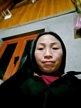 Snapshot of lucybaby00 chatting on February 13, 11:39 am lucybaby00 online show from February 13, 11:39 am