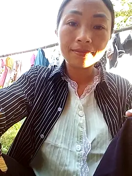 lucybaby00 online show from May 5, 10:45 am