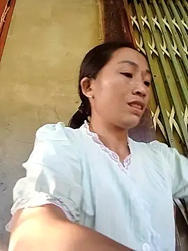 lucybaby00 online show from May 13, 10:56 am