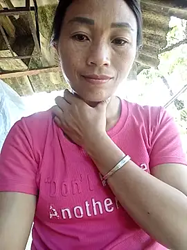 lucybaby00 online show from May 16, 2:19 am