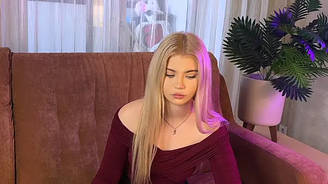 AshleyKush online show from September 18, 8:49 am