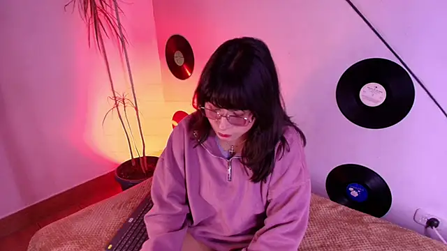 kitty malach online show from May 7, 3:12 am