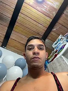 Snapshot of Angel_latinboy chatting on March 7, 12:46 pm Angel latinboy online show from March 7, 12:46 pm