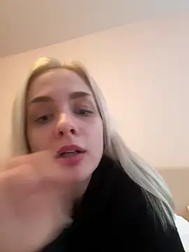 Snapshot of DaryaDoll chatting on November 30, 8:07 am DaryaDoll online show from November 30, 8:07 am