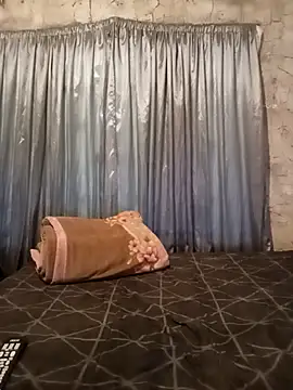 Snapshot of small_D94 chatting on February 18, 6:59 pm small D94 online show from February 18, 6:59 pm