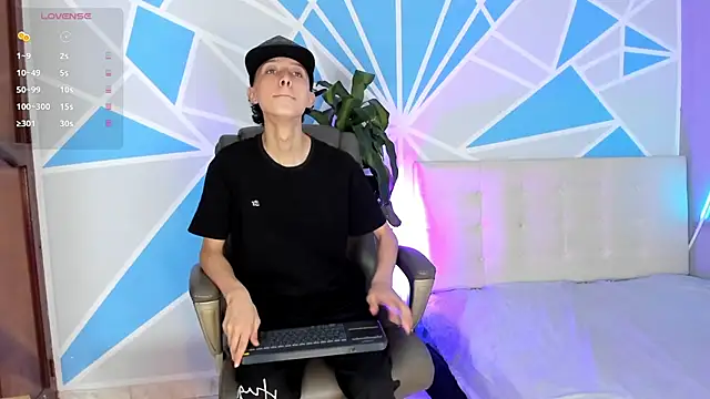 Snapshot of ArthurCox chatting on October 11, 5:44 pm ArthurCox online show from October 11, 5:44 pm