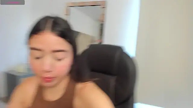 SaraWagner  online show from September 24, 6:33 pm