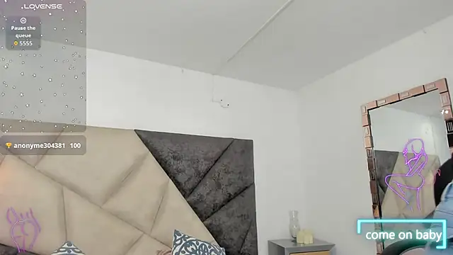 SaraWagner  online show from November 14, 1:04 am