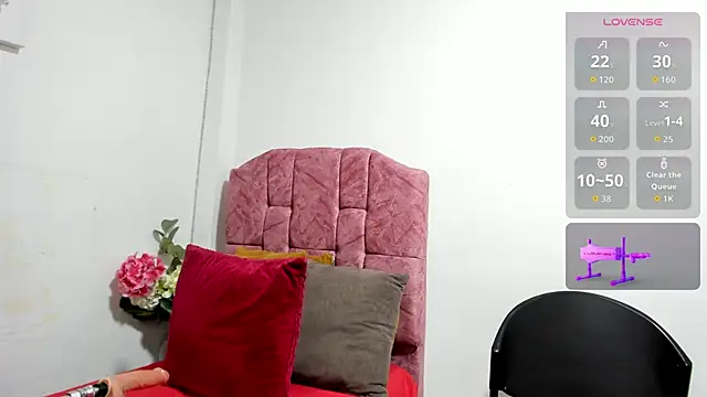 Snapshot of esmeraldaladys chatting on September 18, 6:43 pm esmeraldaladys online show from September 18, 6:43 pm