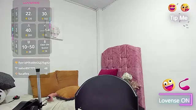 esmeraldaladys online show from February 13, 10:06 pm