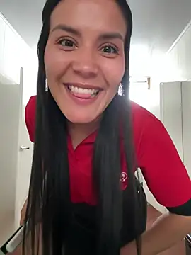 MacaW09 online show from February 19, 1:51 pm