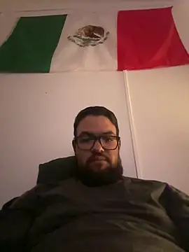 Snapshot of javier_89ER chatting on April 7, 8:15 am javier 89ER online show from April 7, 8:15 am