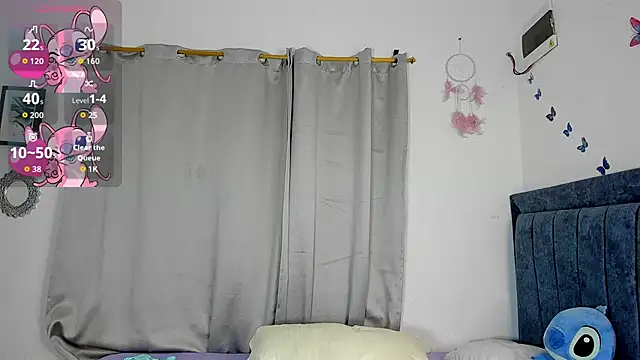 Snapshot of emmie_bunny chatting on October 16, 11:06 pm emmie bunny online show from October 16, 11:06 pm