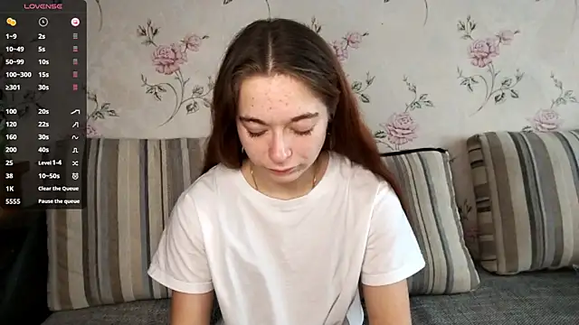 KissKarina online show from October 8, 5:27 am