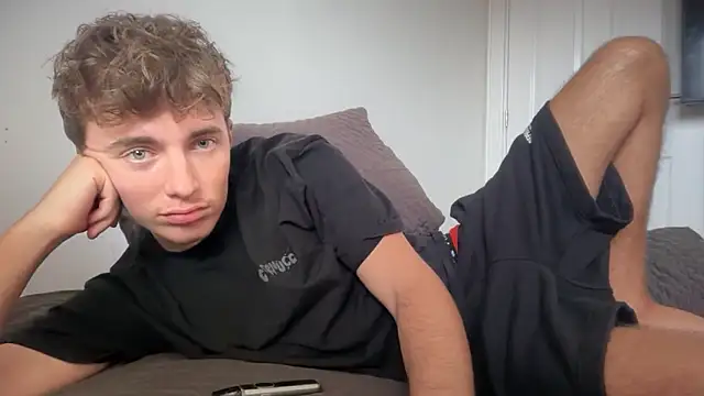 luciancrowe online show from February 6, 12:19 pm