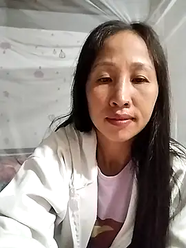 Snapshot of cute_love00 chatting on November 5, 1:11 pm cute love00 online show from November 5, 1:11 pm