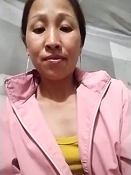 Snapshot of cute_love00 chatting on November 8, 10:15 am cute love00 online show from November 8, 10:15 am