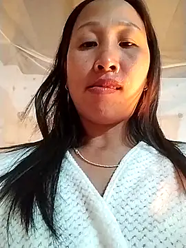 Snapshot of cute_love00 chatting on November 27, 11:12 am cute love00 online show from November 27, 11:12 am