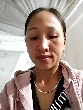 Snapshot of cute_love00 chatting on December 17, 11:22 pm cute love00 online show from December 17, 11:22 pm