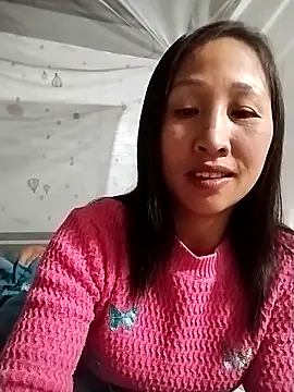 Snapshot of cute_love00 chatting on December 22, 12:57 pm cute love00 online show from December 22, 12:57 pm