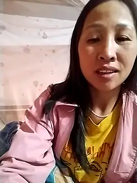 Snapshot of cute_love00 chatting on December 23, 6:44 am cute love00 online show from December 23, 6:44 am