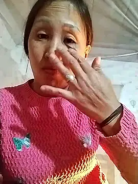 Snapshot of cute_love00 chatting on January 7, 10:40 am cute love00 online show from January 7, 10:40 am