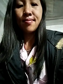 Snapshot of cute_love00 chatting on January 15, 1:32 am cute love00 online show from January 15, 1:32 am