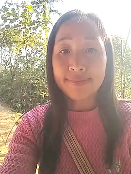 Snapshot of cute_love00 chatting on January 18, 9:13 am cute love00 online show from January 18, 9:13 am