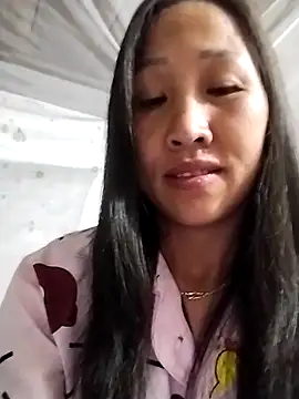 Snapshot of cute_love00 chatting on February 7, 11:52 pm cute love00 online show from February 7, 11:52 pm