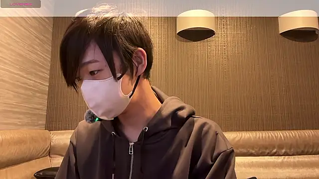 Snapshot of akkan_6868 chatting on February 27, 10:15 am akkan 6868 online show from February 27, 10:15 am