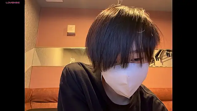 Snapshot of akkan_6868 chatting on April 7, 9:10 am akkan 6868 online show from April 7, 9:10 am