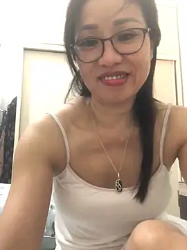 Snapshot of Vitamin_sexy chatting on September 15, 12:38 pm Vitamin sexy online show from September 15, 12:38 pm