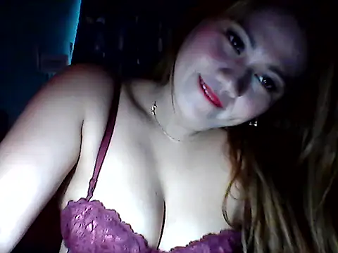 Snapshot of Miss_Heart chatting on March 16, 11:53 pm Miss Heart online show from March 16, 11:53 pm